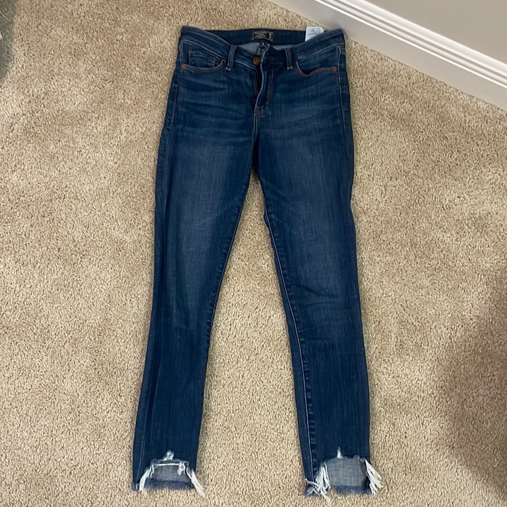 Abercrombie Low rise ankle jeans